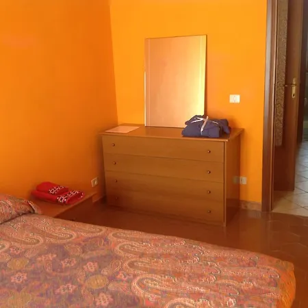 Orange *